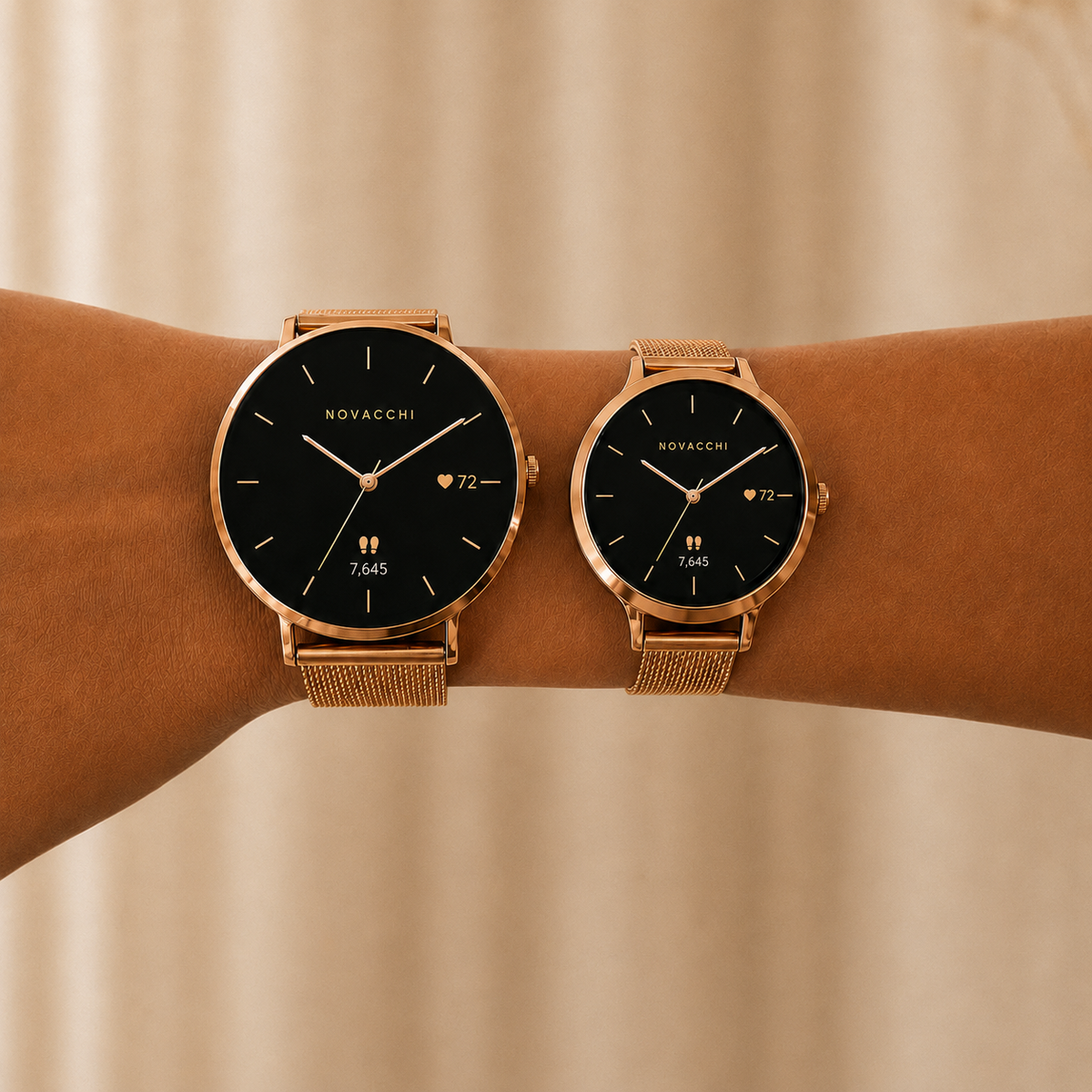 NOVACCHI SOLARA and SOLARA PETITE rose gold smartwatches side by side, comparing the 43mm SOLARA with a 20mm band and the 35mm SOLARA PETITE with a 14mm band